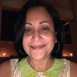 Meet your Posher, Yolanda